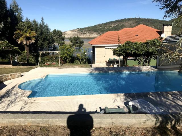 Se vende casa a 30 metros de la playa en Cabana de Bergantiños photo 0