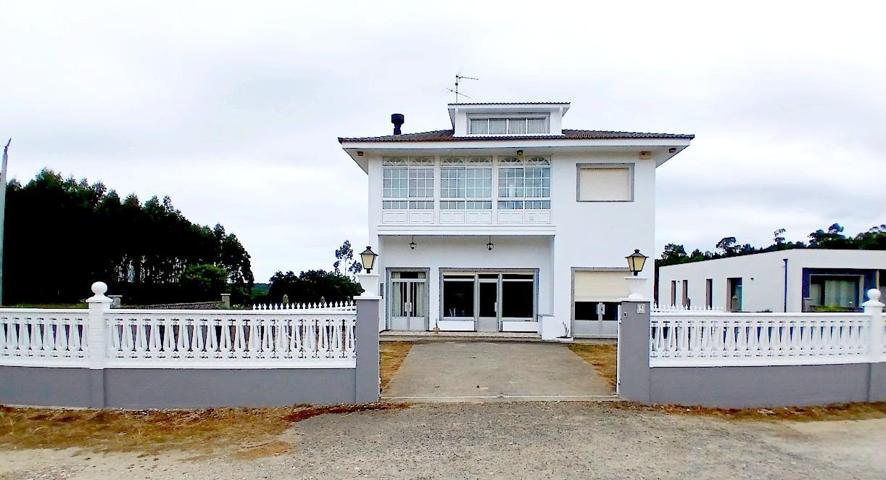 Casa con finca 3300m2 en Pazos - Ponteceso photo 0