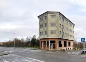 Edificio en Av. Malpica de Carballo photo 0
