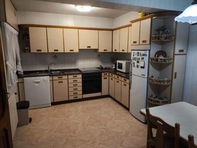 Se vende piso en Gran Vía de Carballo photo 0