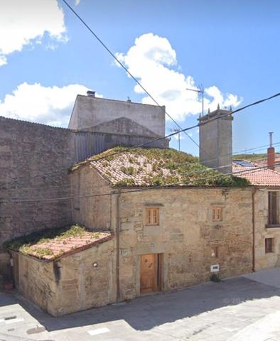 Casa restaurada de piedra en el centro de Laxe photo 0