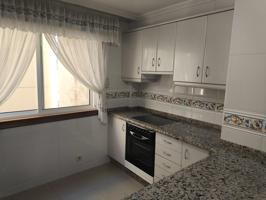 Apartamento en alquiler en Rúa Iglesia, Carballo photo 0