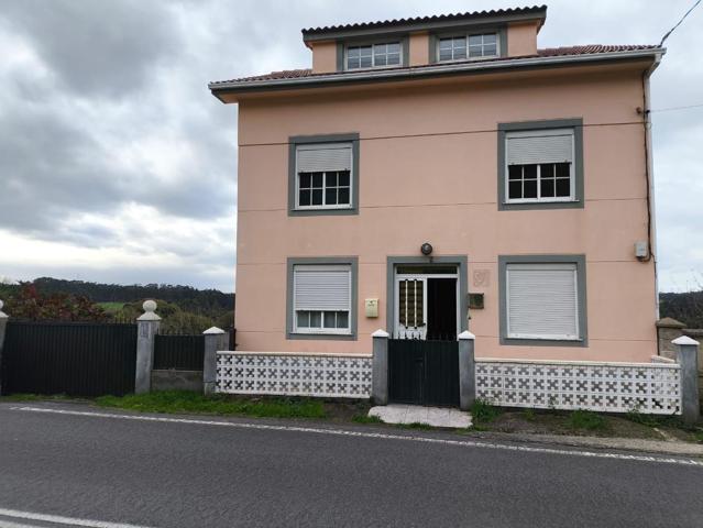 Casa Espaciosa con Vistas y Amplio Terreno en Seixas, Malpica de Bergantiños photo 0