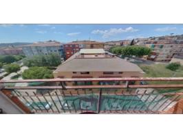 Piso en venta en Canovelles photo 0