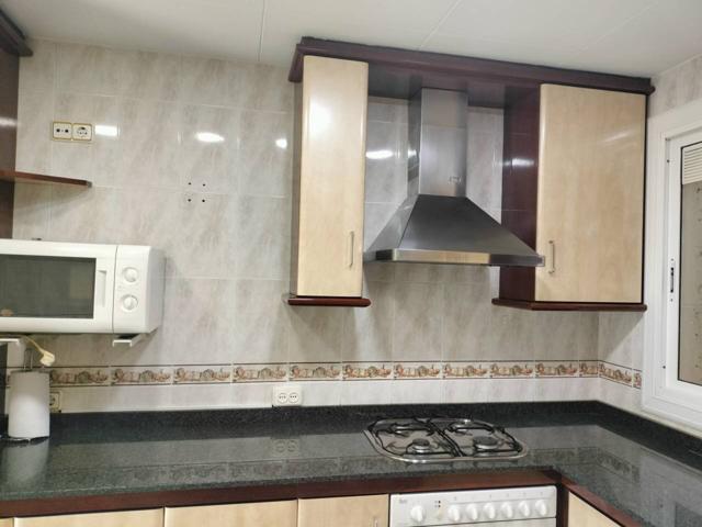 Venta de piso en Canovelles photo 0