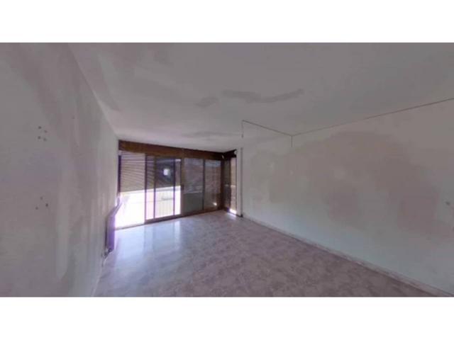 Venta de piso en Santa Perpètua de Mogoda photo 0