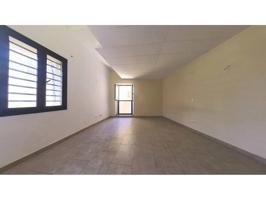 ¡Oportunidad en el centro de Sant Celoni! 🏡 Dúplex a reformar photo 0