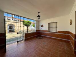 VIVIENDA DE DOS PLANTAS EN MARISMILLAS photo 0