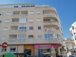 Piso En venta en Torrevieja photo 0