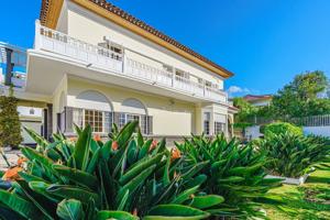 Espectacular villa frente al Parque García Sanabria Santa Cruz de Tenerife photo 0