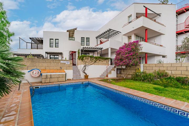 Casa grande con varios apartamentos en San Miguel Inversión con licencia para alquiler vacacional, complejo turístico. photo 0