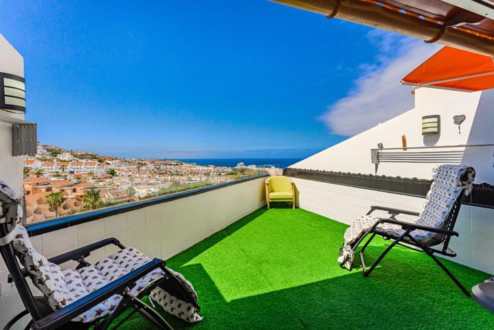 Espléndido Adosado de 3 Habitaciones con Vistas al Mar en San Eugenio: Moderno y Totalmente Reformado photo 0