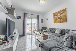 Apartamento de 2 dormitorios con excelente distribución y mucha luz natural photo 0