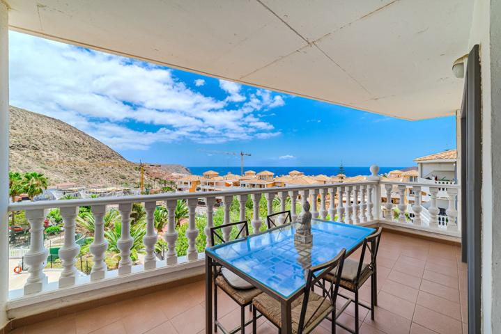 Vivienda luminosa y con vistas al mar en Los Cristianos. photo 0