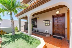 Apartamento reformado en planta baja en Buzanada Ideal para vivir o invertir photo 0