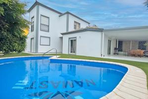 VILLA PAREADA EN 'VALLE DE FAÑABE', EL MADROÑAL photo 0