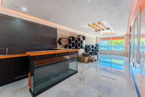 LOCAL COMERCIAL EN EL PASEO MARITIMO, PLAYA LAS AMERICAS photo 0