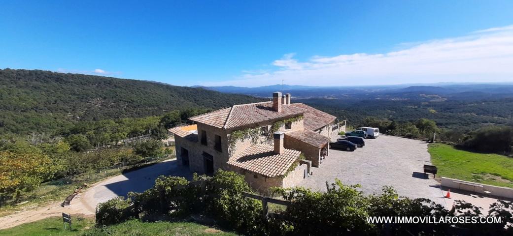 Masía renovada con 100 Ha de terreno en plena naturaleza photo 0