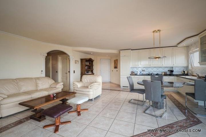Precioso apartamento de 95 m2 en Empuriabrava con piscina comunitaria photo 0