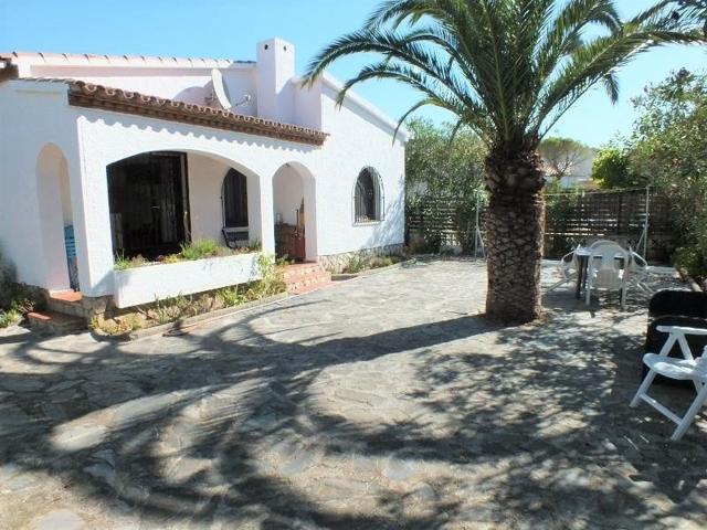 Casa en venta en Santa Margarita en planta baja con posibilidad de construir piscina photo 0