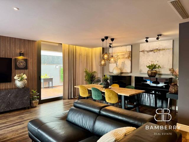 Exclusiva vivienda de alto standing en Castelldefels, diseñada para ofrecer el máximo confort y eficiencia photo 0