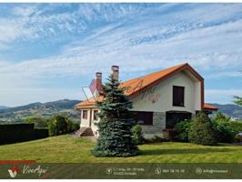 ¡Zona Olivares! Espectacular chalet de 420 m2 y con una parcela de unos 2.700 m2, junto a Oviedo photo 0