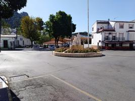 VENTA CASA CON GARAJE Y TERRAZA CÉNTRICA photo 0