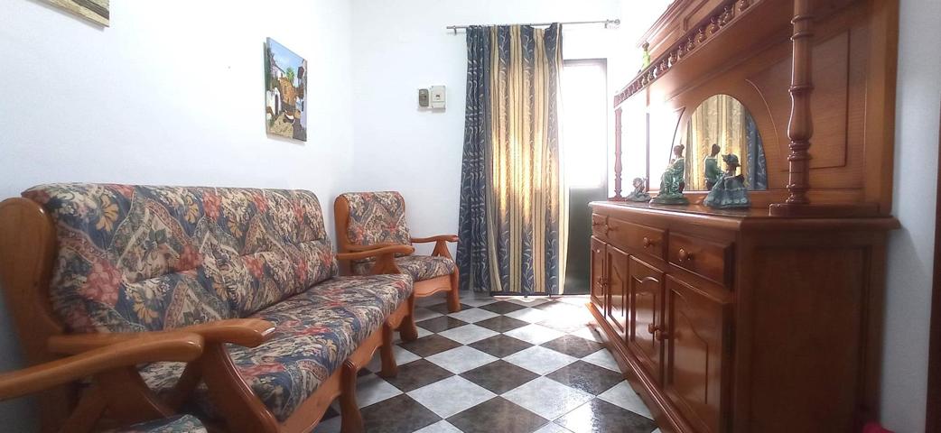 VENTA CASA CON PATIO Y TERRAZA photo 0