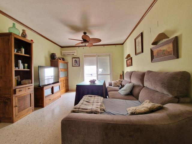 VENTA PISO VILLAMARTIN CON GARAJE Y TRASTERO photo 0