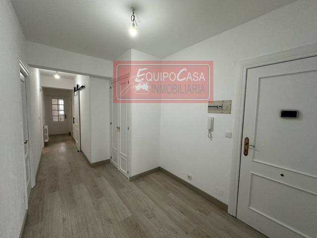 Piso en venta en Abella(27004) photo 0