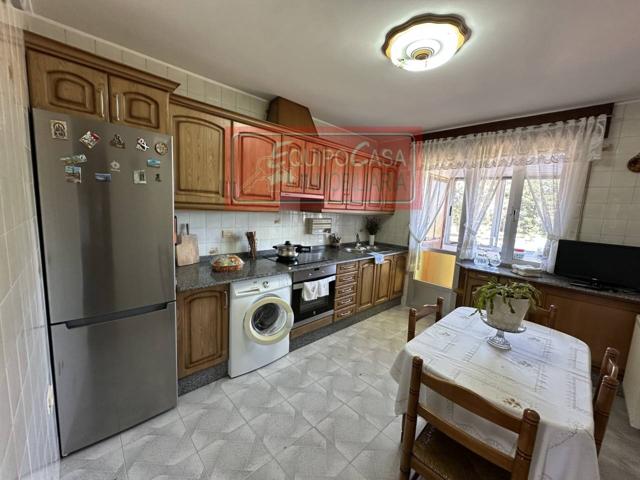 Piso en venta en Begonte photo 0