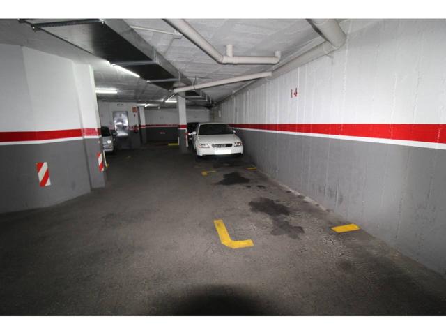 Garaje en venta en Sant Andreu photo 0