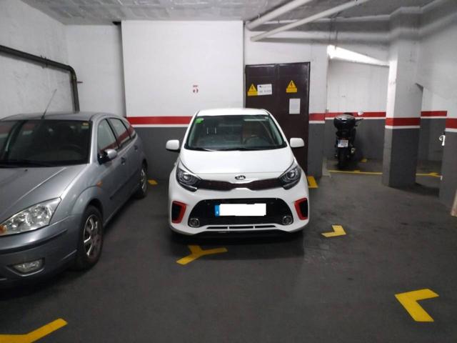 Garaje en venta en Sant Andreu photo 0