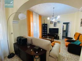 SE ALQUILA CASA EN BARRIO DE FATIMA, DE CUATRO HABITACIONES 'SOLO PARA ESTUDIANTES' photo 0