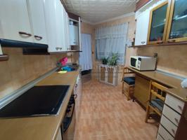 PISO DE CUATRO DORMITORIOS DOS BAÑOS Y GARAJE INCLUIDO EN EL PRECIO JUNTO AVD. MENENDEZ PIDAL photo 0