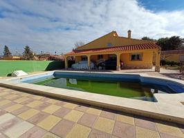 CHALET CON PARCELA DE 1000 METROS JUNTO A LA CIUDAD DEPORTIVA 'TERRENO URBANO' photo 0