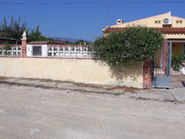Chalet en venta en Catadau photo 0