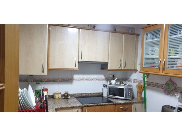 Piso en venta en El Mercat photo 0