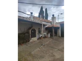 Pueblo cercano, patio 120 metros, 3 dormitorios, salón, cocina con chimenea amueblada photo 0