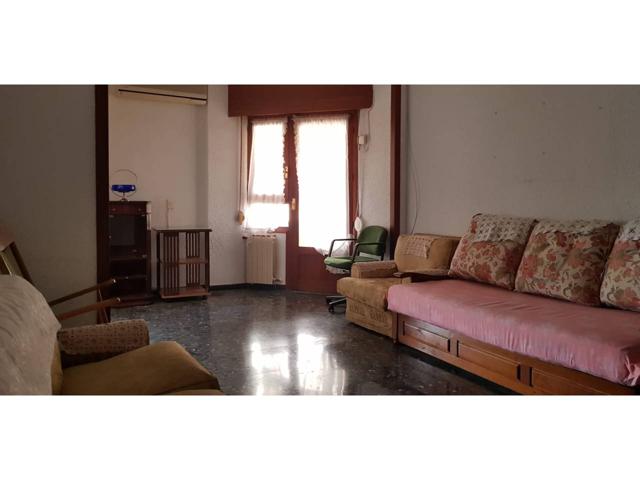 LUMINOSO, AMPLIO, ESTUPENDA ZONA, se vende vivienda en una zona maravillosa, junto al Parque Abelardo, zona tranquila co photo 0