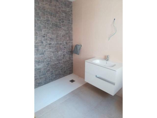 Piso en venta en Hospital-Parque Sur(02002) photo 0