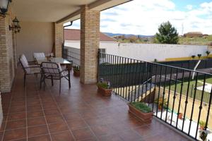 Casa - Chalet en venta en Torrecilla de Alcañiz de 450 m2 photo 0