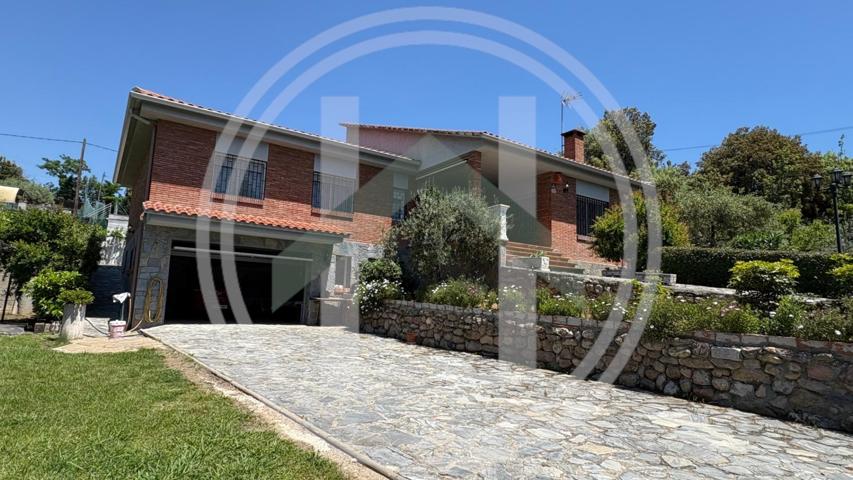 Vivienda independiente en Cànoves i Samalús con gran parcela y amplitud en todos los espacios photo 0