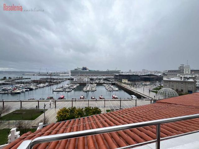 PISO EN LA MARINA CON PRECIOSAS VISTAS DE LA CORUÑA EN VENTA photo 0