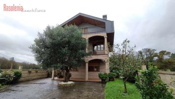 AMPLIO CHALET DE PIEDRA EN TOMIÑO photo 0