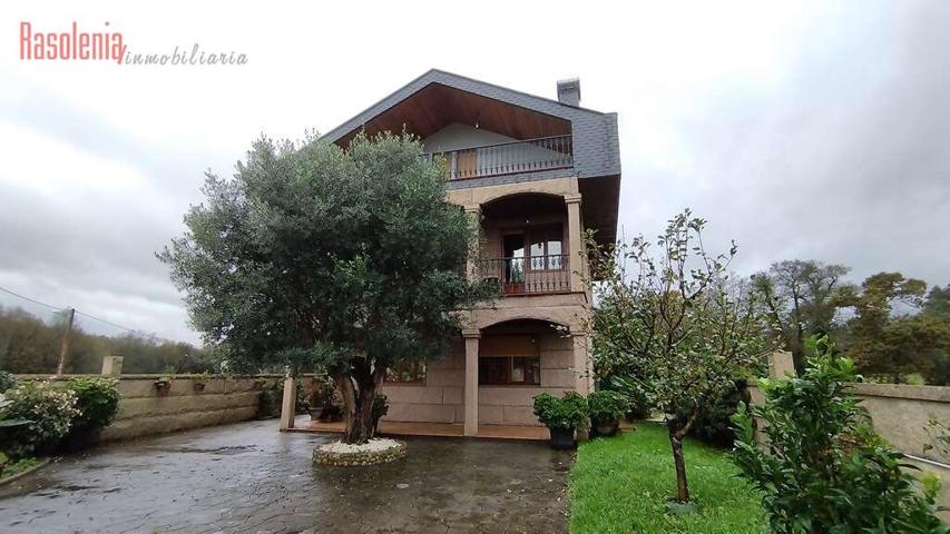 AMPLIO CHALET DE PIEDRA EN TOMIÑO photo 0