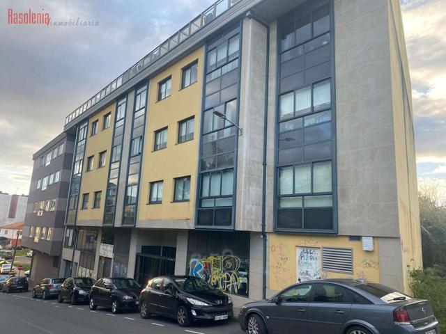 Venta de Local comercial de 2 Plantas en Carral photo 0