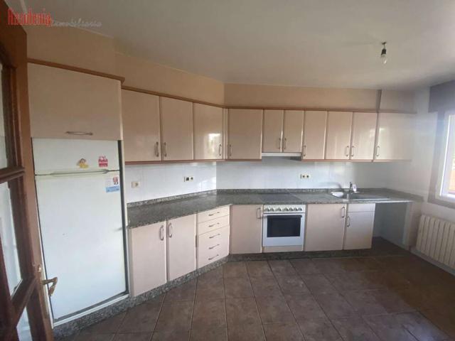 Venta de Piso en Carballo-La Milagrosa photo 0