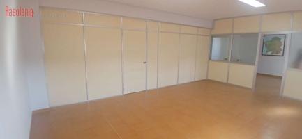 OFICINA EN POLIGONO A GRELA photo 0