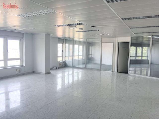 OFICINAS EN PLAZA OURENSE EN VENTA photo 0